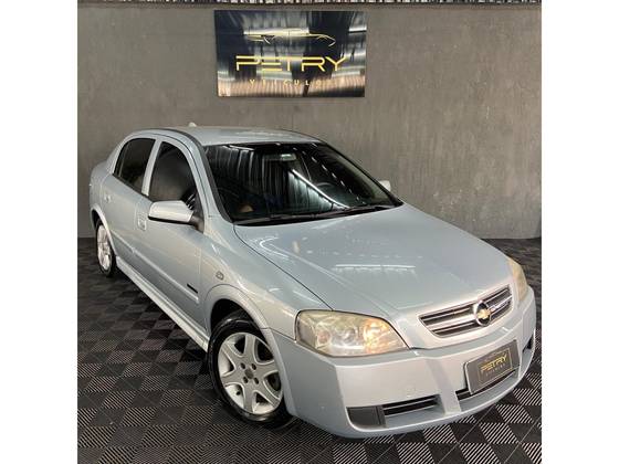 CHEVROLET ASTRA 2.0 MPFI ADVANTAGE 8V FLEX 4P MANUAL CHEVROLET ASTRA 2.0 MPFI ADVANTAGE 8V FLEX 4P MANUAL